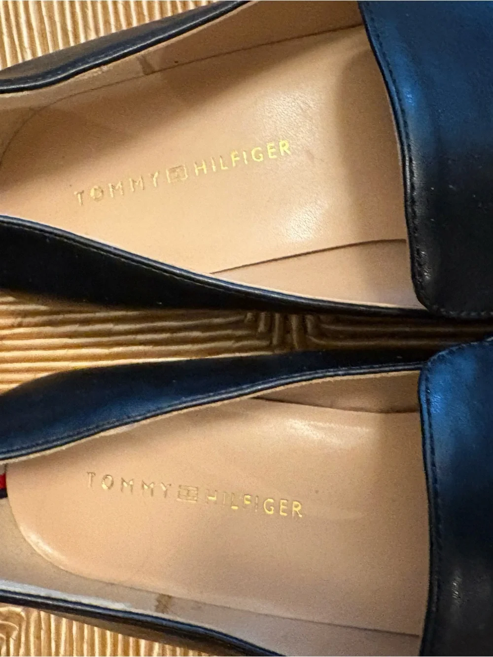 Tommy Hilfiger Black Leather Hardware Essential Loafer Slip On Shoes Flats9 1/2M